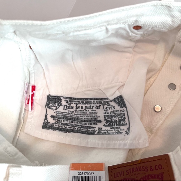 Levi’s 501 White shorts button fly distressed size 31 NWT - Picture 3 of 6